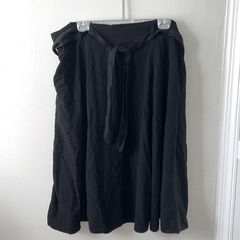 Plus size midi skirt with belt and pockets